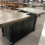 Oak Rustic Looking Top 6 Open To Expand For Leaves On Kitchen Island